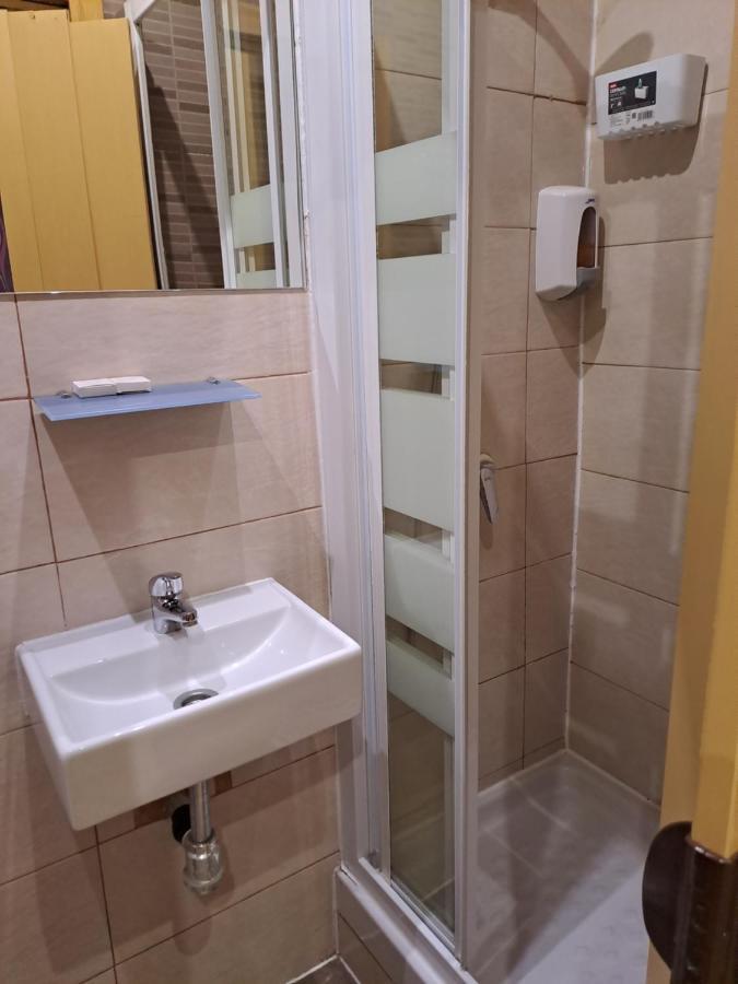 Quarto Twin Económico